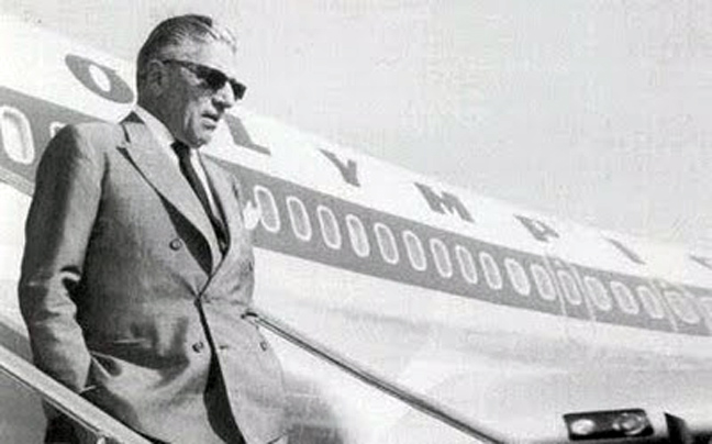 Όταν ο κόσμος πέταξε με τα φτερά της Ολυμπιακής Αεροπορίας του Αριστοτέλη Ωνάση