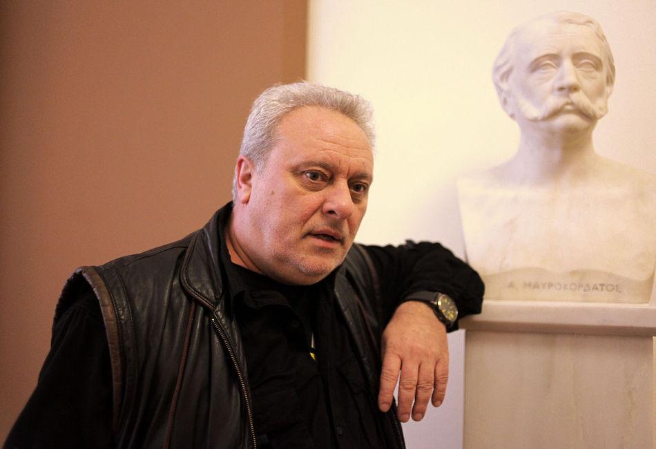 Ο Ψαριανός τουιτάρει και προκαλεί