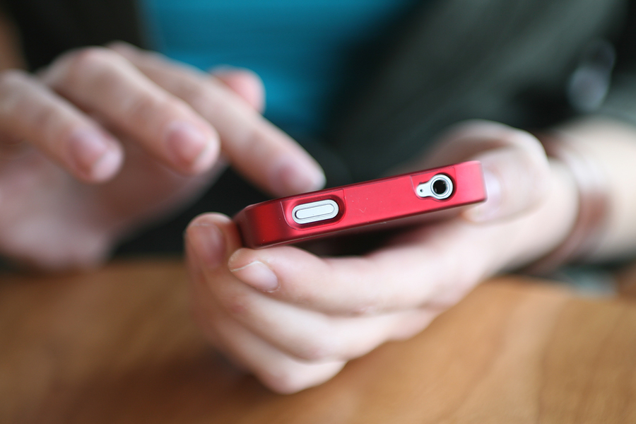 Απάτη με sms φουσκώνει τους λογαριασμούς