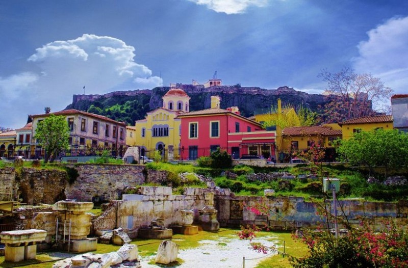 Η Αθήνα γεμίζει Τουρίστες - Νέο ρεκόρ για το 2017 αναμένει η Aegean