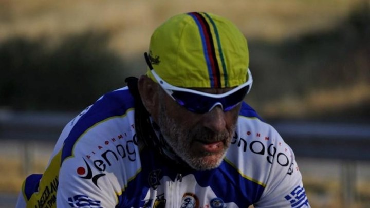 Το ρεκόρ Γκίνες διεκδικεί Τρικαλινός ποδηλάτης