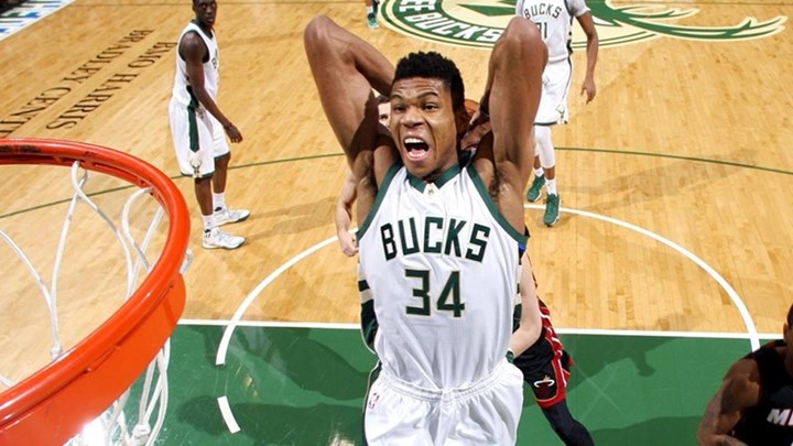 Το εντυπωσιακό Top10 του Αντετοκούνμπο (βίντεο)