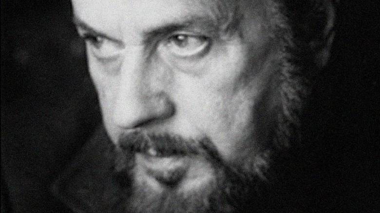 Γιάννης Ρίτσος:Μέρα Μαγιού μού μίσεψες, μέρα Μαγιού σε χάνω…