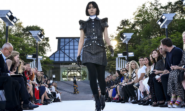Louis Vuitton | Μετά το υπέρκομψο ταγιέρ της Brigitte Macron… η εντυπωσιακή collection του διάσημου Οίκου στην Ιαπωνία