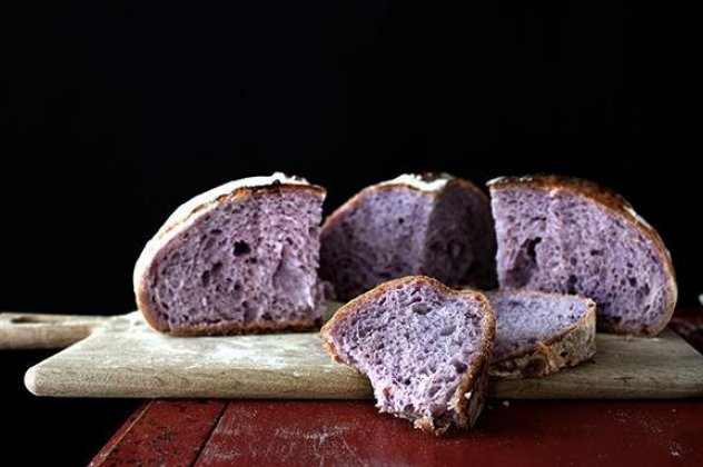 Το μωβ ψωμί είναι το πρώτο ψημένο superfood (βίντεο)