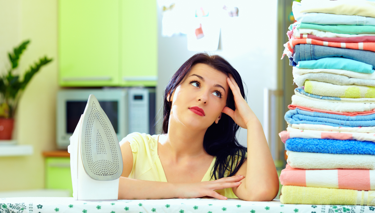 Το κόλπο για να αποφύγετε το σιδέρωμα (βίντεο)