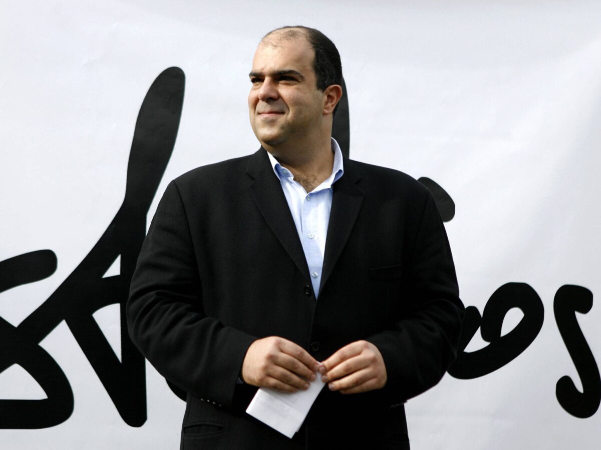 Ο Sir Στέλιος Χατζηιωάννου χαρίζει την μισή του περιουσία