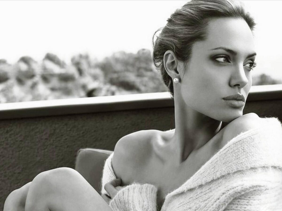 Angelina Jolie | To συγκινητικό κείμενο της αινιγματικής ηθοποιού για το πρόβλημα της υγείας της