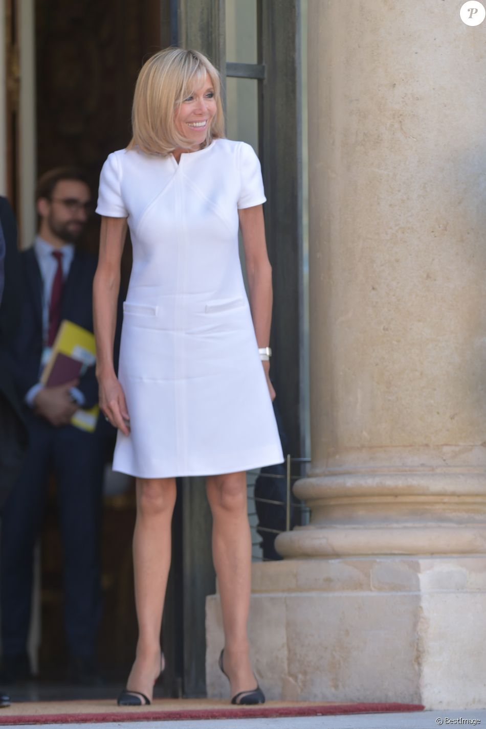 Brigitte Macron | Η απέριττη & υπέρκομψη εμφάνιση της