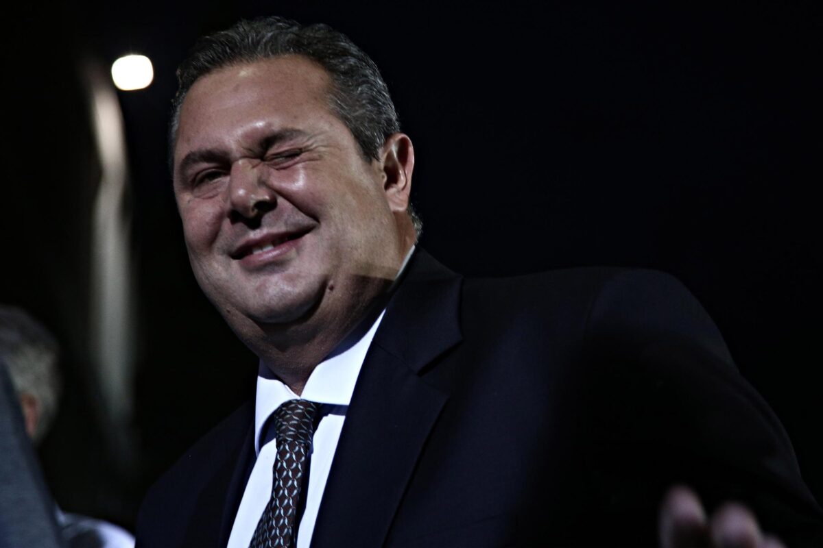 Γιατί ο Πάνος Καμένος βλέπει μπροστά του τόσα πέη;