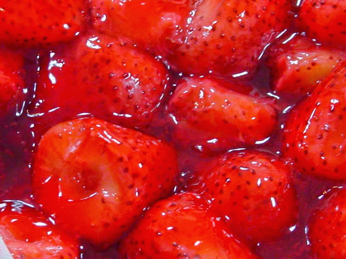 Εκπληκτικό γλυκό του κουταλιού & λικέρ φράουλα