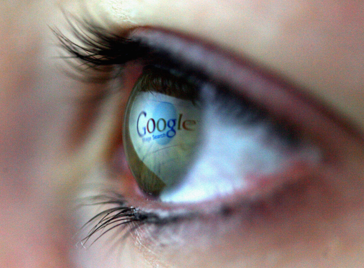 Facebook και Google «παίζουν» το Διαδίκτυο
