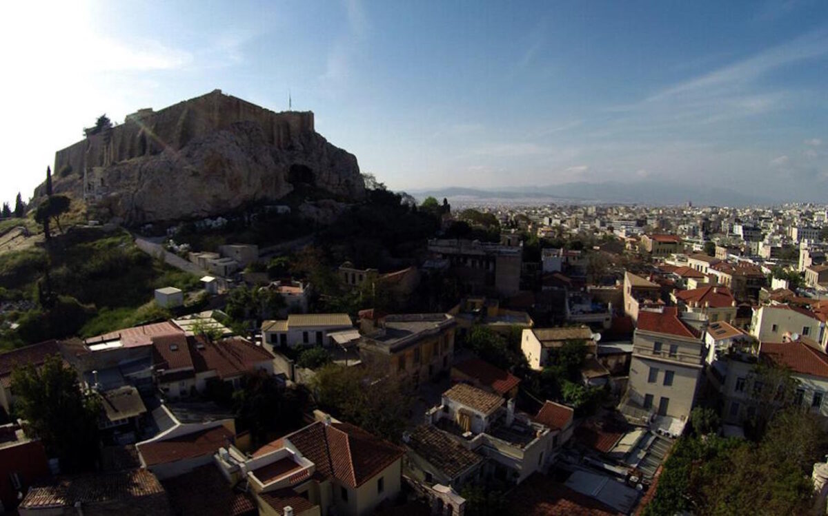 «Κατάρρευση» τιμών στα ακίνητα στην Αθήνα