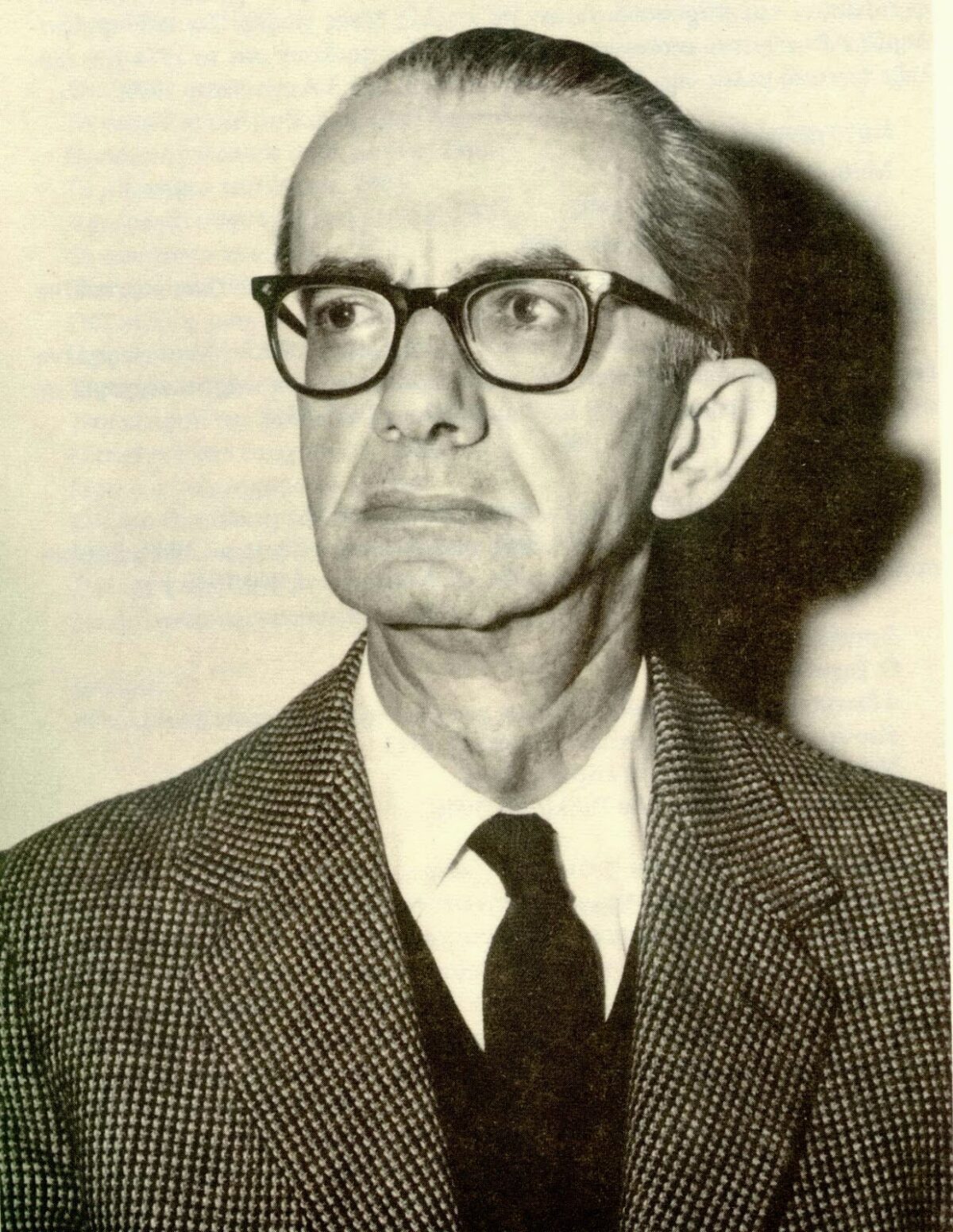 Άγγελος Τερζάκης: Το μεγαλείο του έρωτα βρίσκεται στην προσφορά. Όχι σ’ αυτό που παίρνεις.