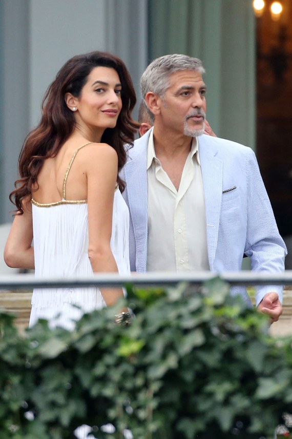 Αmal & George Clooney | Η πρώτη βόλτα με τα δίδυμα