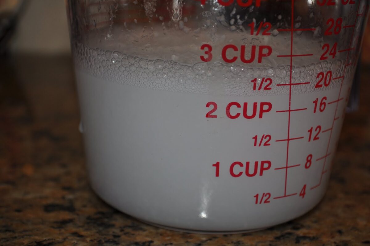 Απλή συνταγή για να φτιάξετε φυσικό μαλακτικό ρούχων