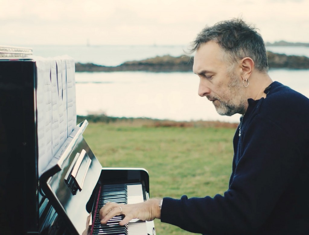Παγκόσμια Ημέρα Μουσικής  & Yann Tiersen | O συνθέτης της `Amelie` με τις μελωδίες της τρυφερής, παιδικής αθωότητας & των ονείρων