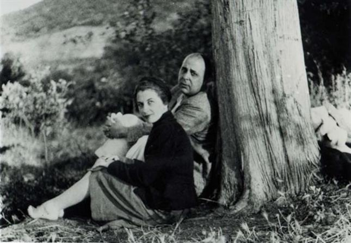 Γιώργος Σεφέρης : Φοβούμαι μήπως συνηθίσω έτσι πάντα, από μακριά να σ`αγαπώ…