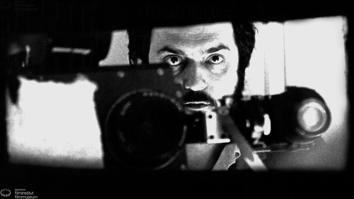 Stanley Kubrick  :Τα μεγάλα έθνη συμπεριφέρονται σαν γκάνγκστερ, ενώ τα μικρά σαν πόρνες.