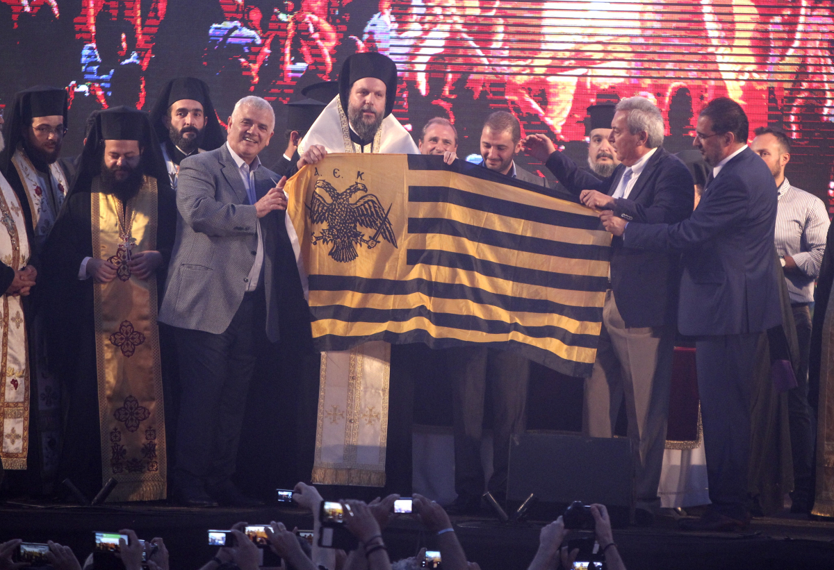 Με έξι χιλιάδες κόσμο έγινε ο αγιασμός για το νέο γήπεδο της ΑΕΚ