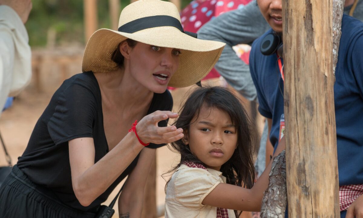 Πρώτο τρέιλερ για το «First They Killed My Father» της Angelina Jolie