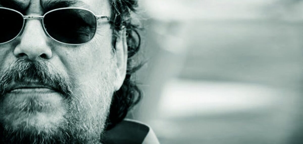 Λαυρέντης Μαχαιρίτσας | Ποια πόλη, ποια χώρα, ποια θάλασσα σε ταξιδεύει τώρα