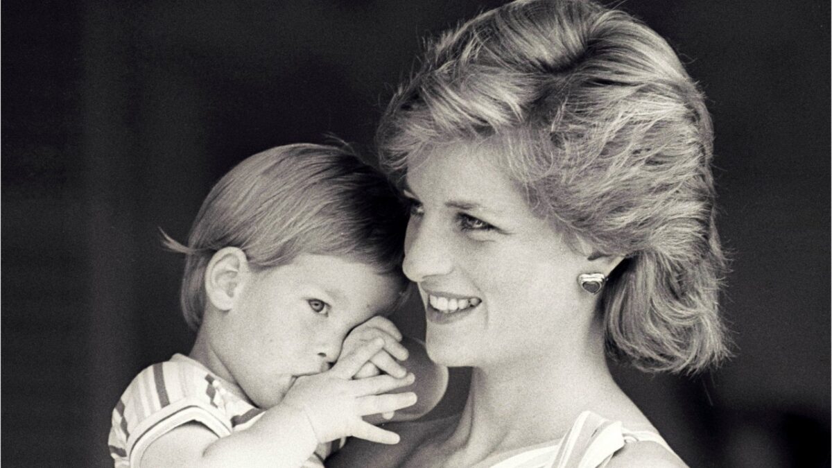 Πρίγκιπας Harry | Η τραγική στιγμή της ανακοίνωσης του πατέρα του για το θάνατο της πριγκίπισσας Diana