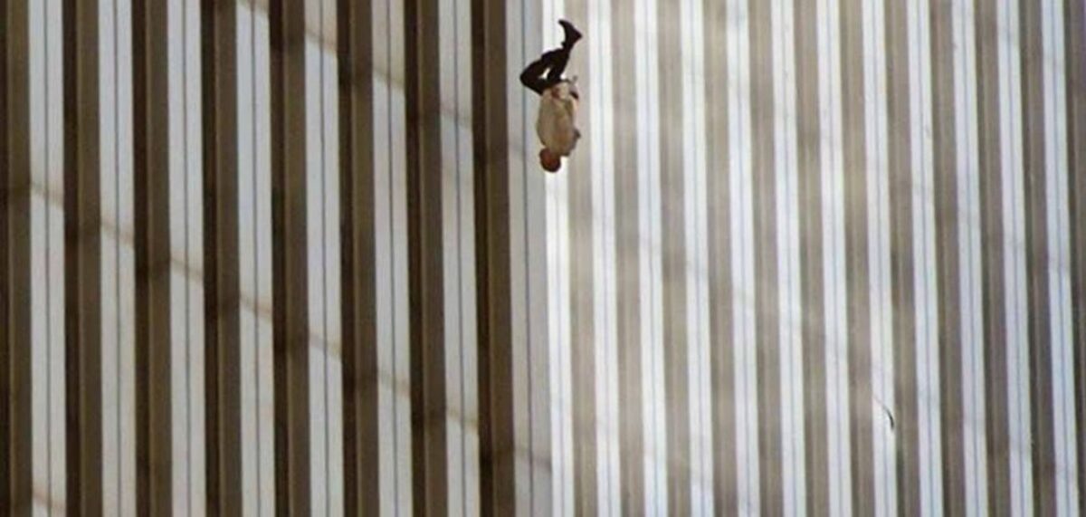 The Falling Man: Η ιστορία πίσω από τη φωτογραφία της 9/11 που σόκαρε την ανθρωπότητα