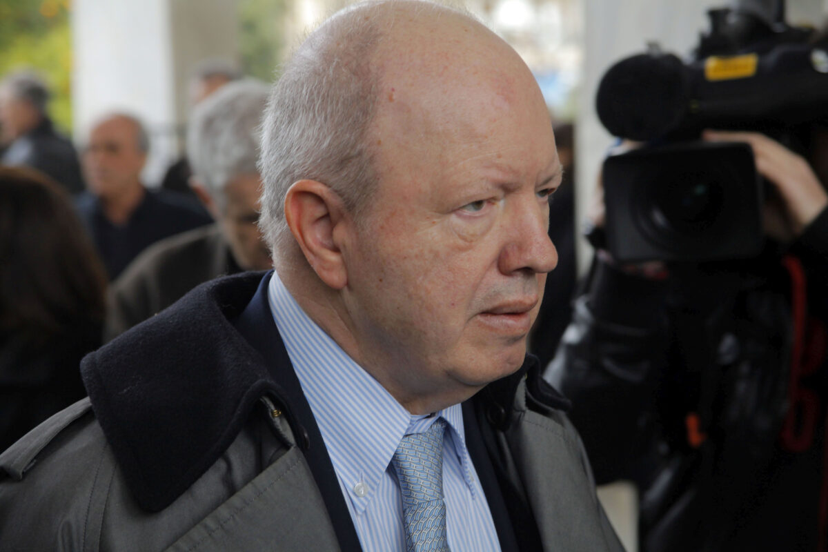 Στον Εισαγγελέα ο Ψυχάρης και 10 στελέχη της Alpha Bank για τα δάνεια του ΔΟΛ