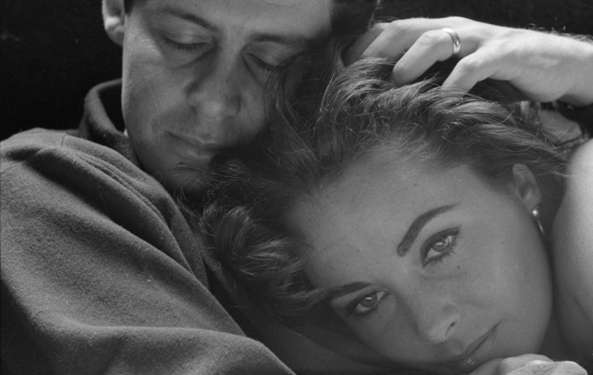 Γιώργος Σεφέρης  | Ήταν ωραία τα μάτια σου αλλά δεν ήξερες πού να κοιτάξεις…