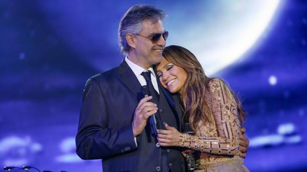 Andrea Bocelli & Jennifer Lopez | To συγκινητικό ντουέτο που ερμήνευσαν μαζί, αγγίζοντας την καρδιά όσων το άκουσαν