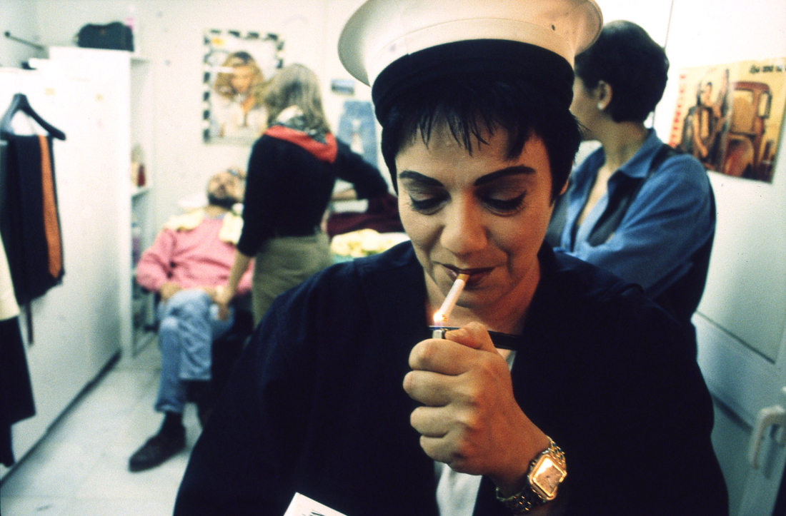 Το υπέροχο, ερωτικό λεξικό της αξέχαστης Μαλβίνας Κάραλη…