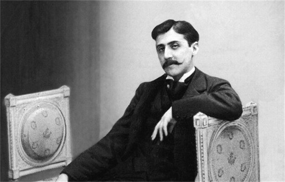 Marcel Proust : Σε ένα χωρισμό, αυτός που δεν είναι πραγματικά ερωτευμένος είναι εκείνος που λέει τα πιο τρυφερά λόγια.