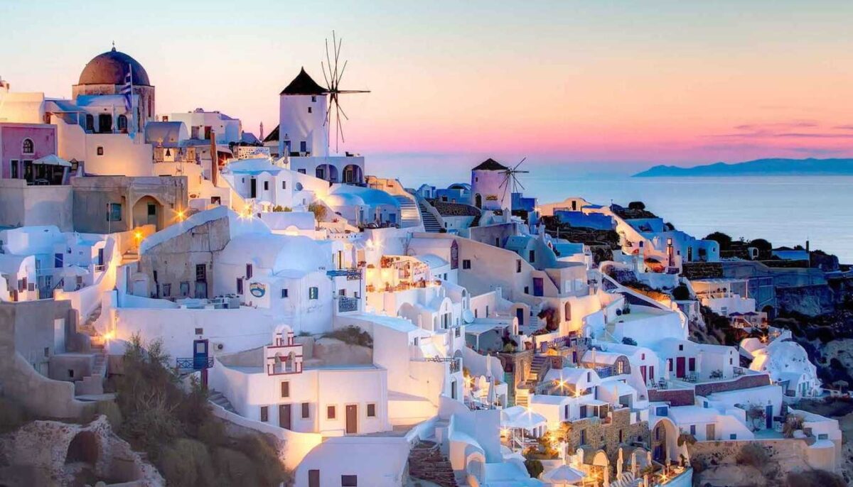 Σαντορίνη last minute: στιγμιότυπα από τα καλύτερα εστιατόρια του νησιού