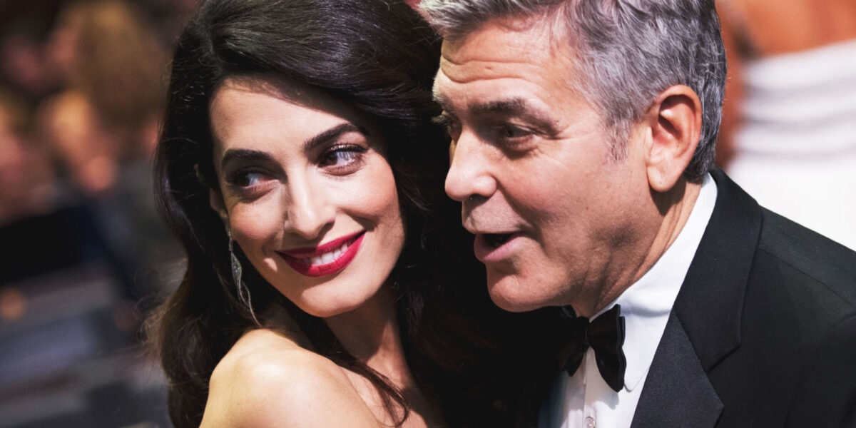 Amal Alamuddin | H πιο λαμπερή, vintage στυλιστική επιλογή της γυναίκας που κέρδισε την καρδιά του ωραίου του Χόλλυγουντ