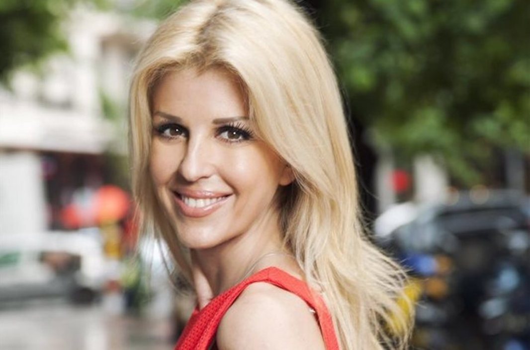 Έλενα Ράπτη | To διακριτικό στυλ μιας από τις πιο chic και γοητευτικές κυρίες της Βουλής