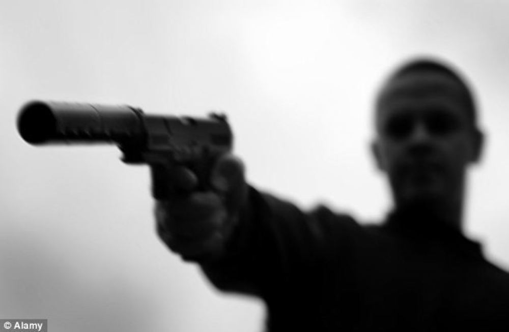 Ποιοι και γιατί ήθελαν να κλείσουν το στόμα του Μιχάλη Ζαφειρόπουλου