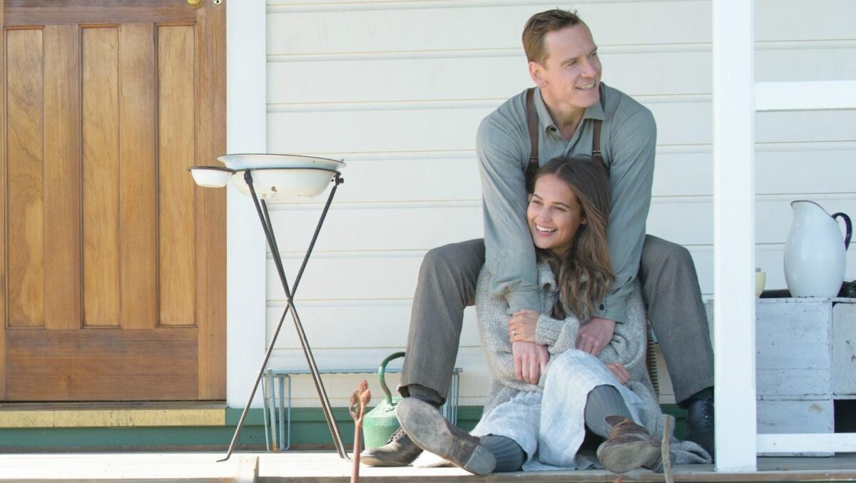 O Michael Fassbender και η Alicia Vikander παντρεύτηκαν και δεν τους πήρε κανείς χαμπάρι