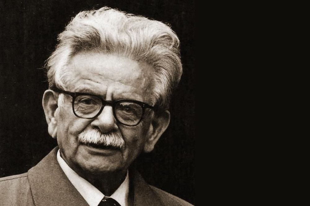 Elias Canetti  | Όλα τα πράγματα που έχει ξεχάσει κανείς κραυγάζουν για βοήθεια στα όνειρά του.