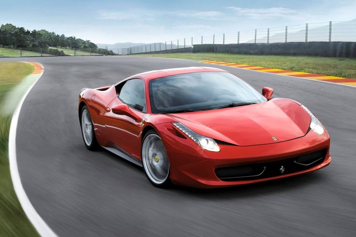Υπουργός παραιτήθηκε για μία… Ferrari