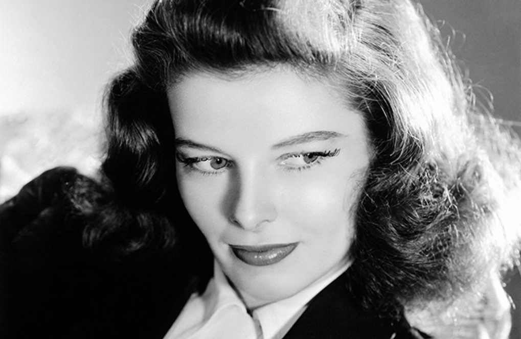 Κatherine Hepburn  | Η εκδίκηση μπορεί να είναι μία μικρή, διακριτική χειρονομία, σερβιρισμένη με ένα χαμόγελο.