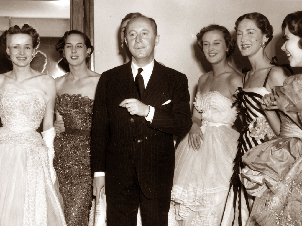 Christian Dior |  Μετά τις γυναίκες, τα λουλούδια είναι ό,τι πιο όμορφο δημιούργησε ο Θεός στον κόσμο