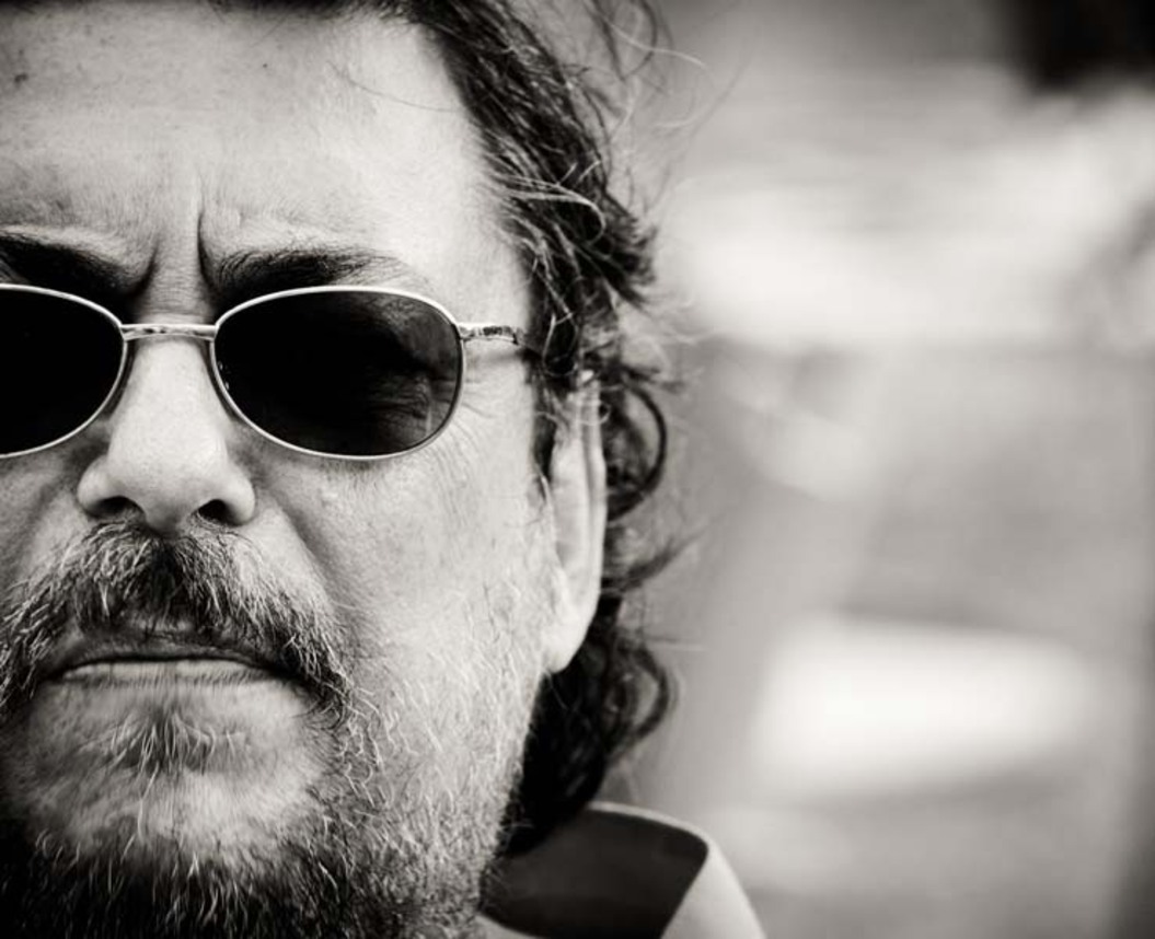 Λαυρέντης Μαχαιρίτσας | Ποια πόλη, ποια χώρα, ποια θάλασσα σε ταξιδεύει τώρα