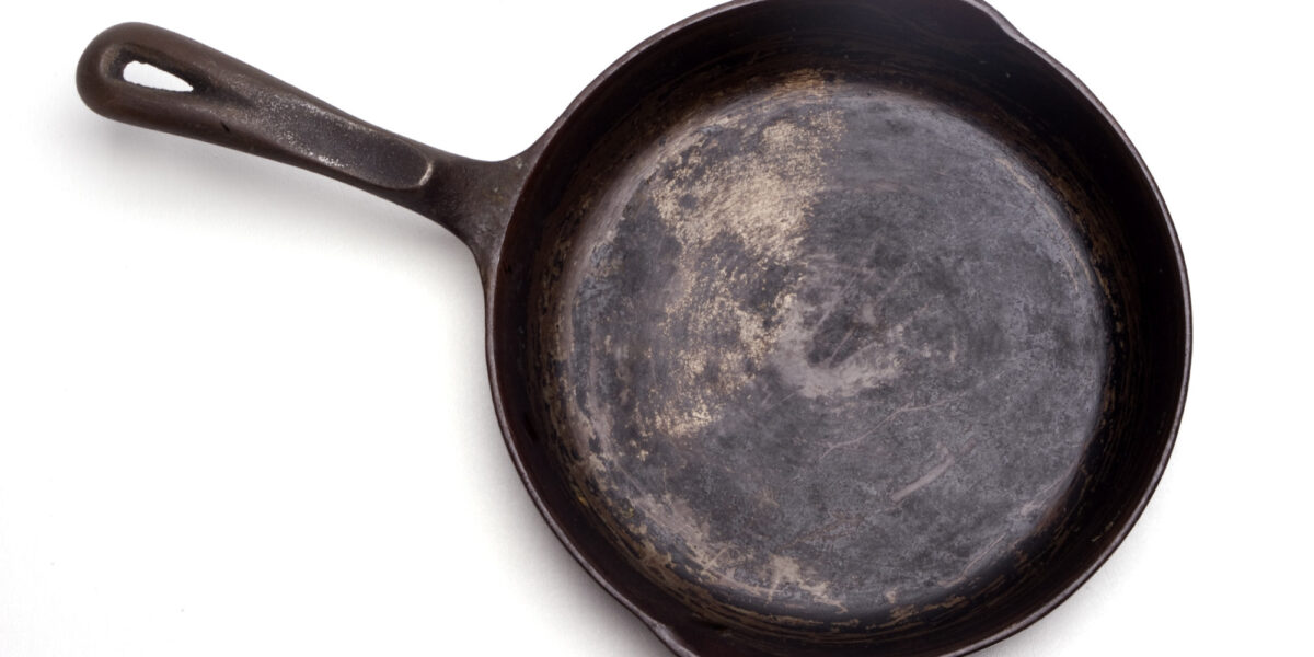 Εκδικήθηκε τον πρώην σύζυγό της καταστρέφοντας το αυτοκίνητό του με… ένα τηγάνι (Βίντεο)