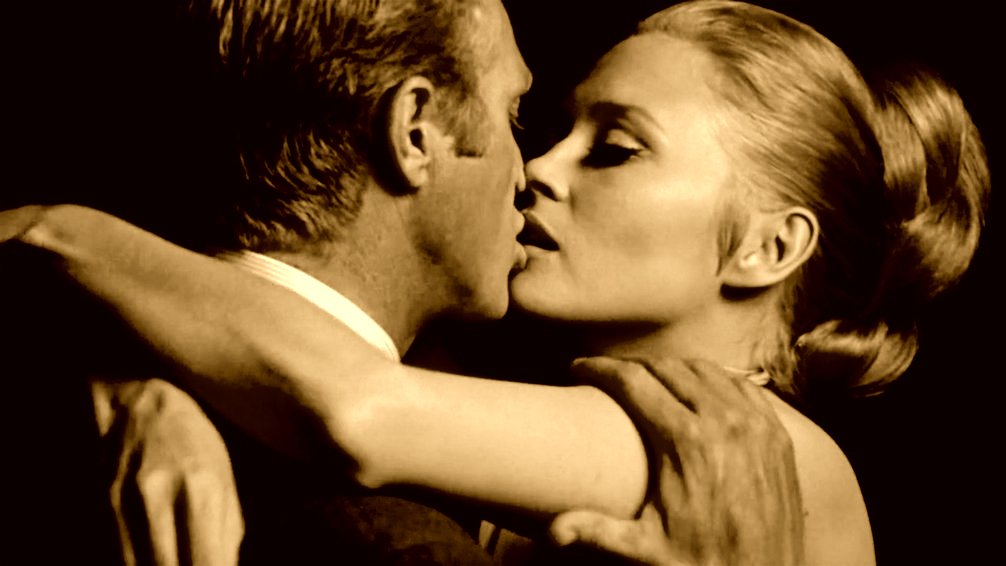 Aλκυόνη Παπαδάκη | Απ`όλα περισσότερο μου λείπει το παραμύθι πως μια μέρα θα βρίσκαμε μια όαση μαζί