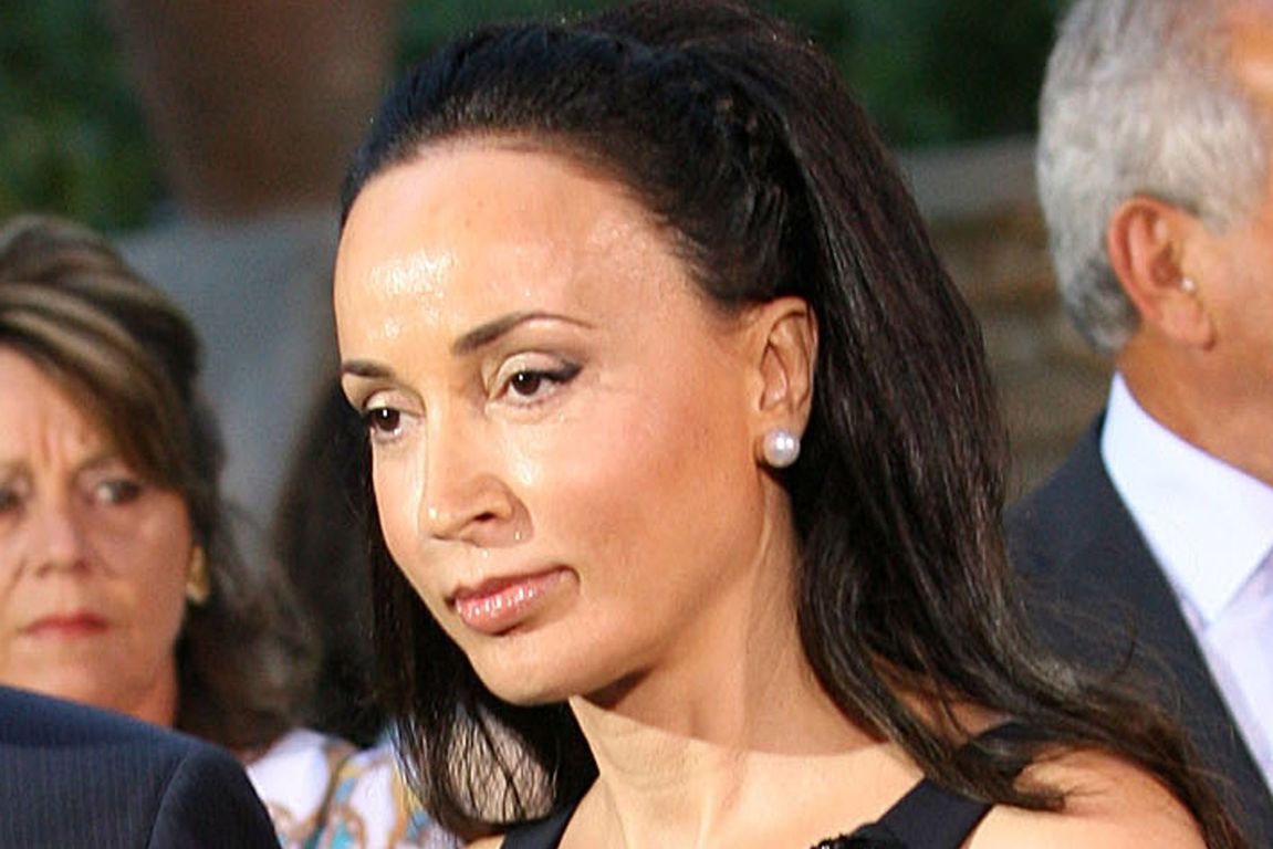 Η Βίκυ Σταμάτη δεν ζήτησε διαζύγιο αλλά… λύση γάμου!