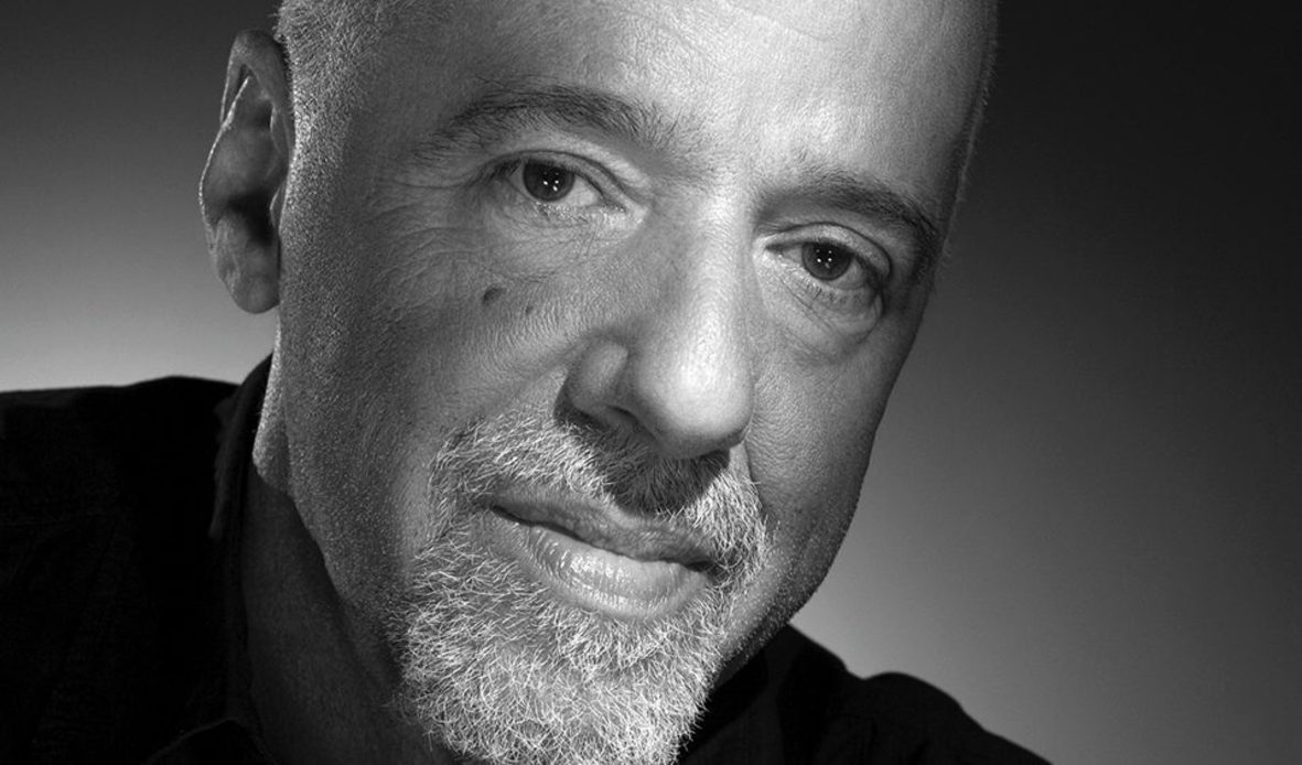 Paulo Coelho | Ο κάθε άνθρωπος πάνω στη γη έχει ένα θησαυρό που τον περιμένει.