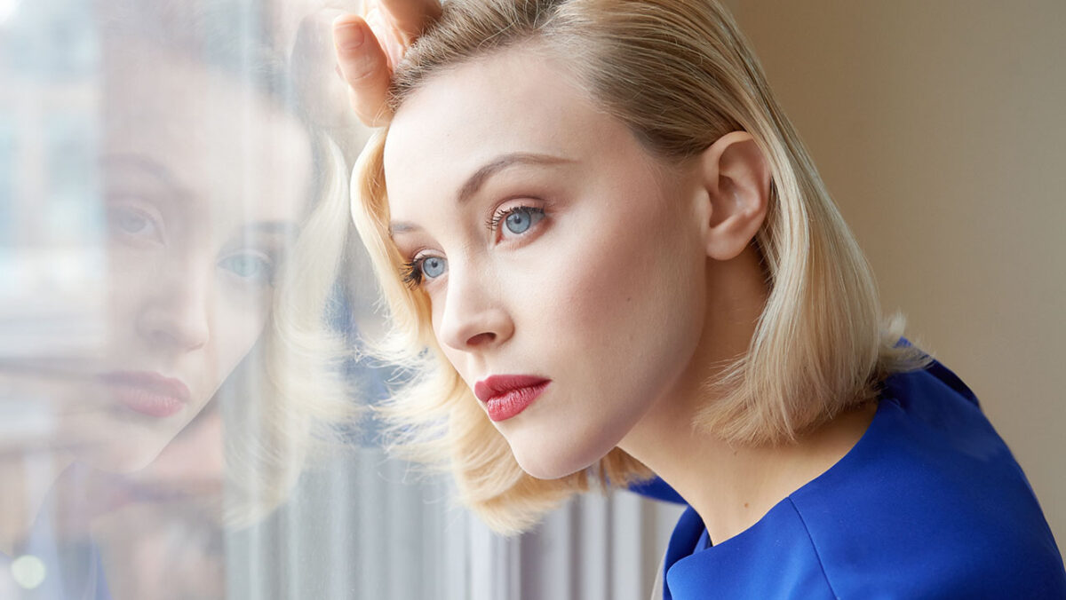 H νέα ξανθιά αγαπημένη του Hollywood είναι η Sarah Gadon
