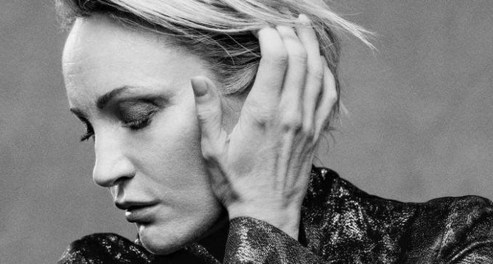 Les hommes qui passent maman | Το σπαρακτικό τραγούδι της Patricia Kaas για τους άνδρες που περνούν από τη ζωή μας