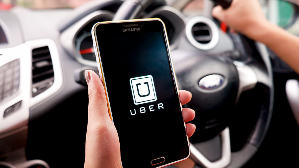 Επίθεση χάκερ στη Uber – Κλάπηκαν δεδομένα 57 εκατ. πελατών